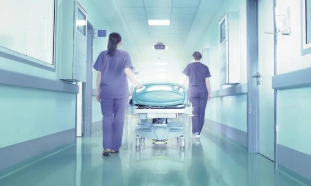 Χάος στο ΕΣΥ: Μετακινούν προσωπικό, κόβουν-ράβουν στις ΜΕΘ!